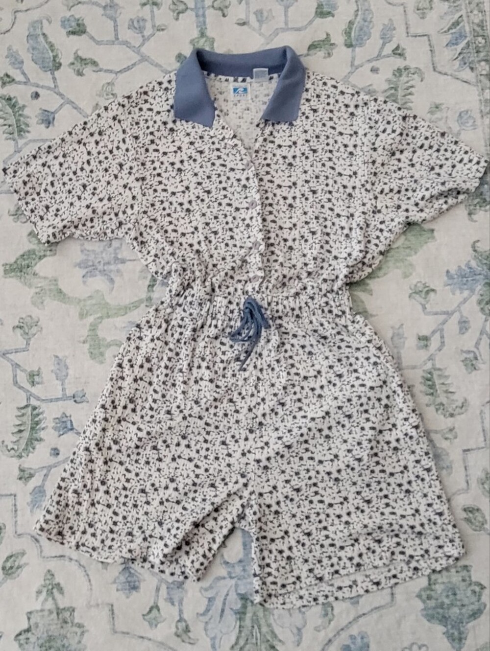 Women’s Cream Floral Short Romper with Blue Collar
